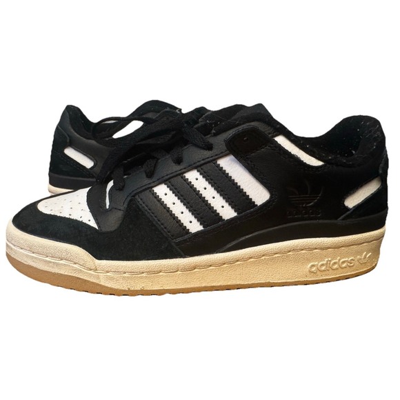 adidas Other - Adidas Forum Low Shoe Black White Casual Sneakers Lace Up Youth Size 5‎ Boys